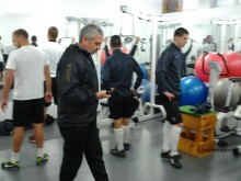 Фитнес и след това 50 часа почивка за "черно-белите"