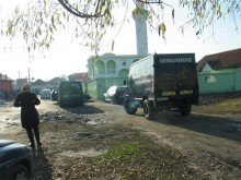 Полицията изведе хора от блокираните къщи около джамията в Пазарджик