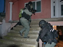 Ексклузивни кадри от спецоперацията на ДАНС!