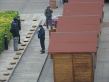 Първи снежинки над Пловдив, времето остава студено