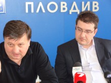 Зловещо: Мъртва птица в разбитата кола на пловдивски адвокат!