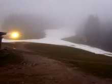 Топлото време отложи старта на ски сезона