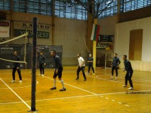 "Смърфовете" загряват с волейбол за мача с Локо Сф