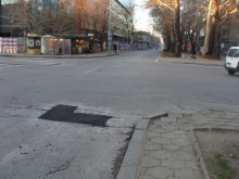Аварийно закърпиха дупките по "Руски", догодина го реконструират цялостно