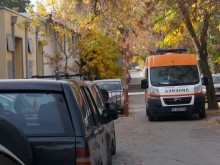 Циганка бие и скубе санитарка в детско отделение