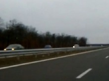 Видео: Жена кара в насрещното на магистрала "Тракия" с над 100 км/ч!