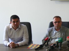 Шефовете на Ботев успокояват играчите, пари има