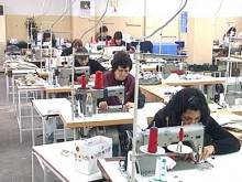 Продавачи, шивачи и учители най-търсени у нас