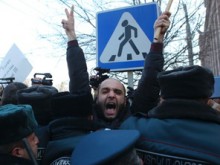 Масови протести в Армения, след като руски войник уби семейство