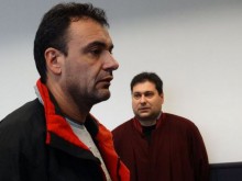 Екшън пред "Метро": Овързана с тиксо и кабели любовница крещи, че е отвлечена!