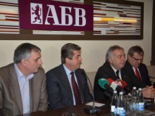Първанов подава ръка на БСП за местните избори