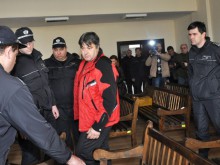 Полицай на съд за убийство на циганин крадец