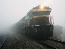 Трима студенти загинаха заради селфи с приближаващ влак