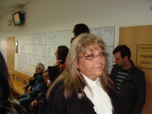 Адвокатката на Райфъла: Ако остане в ареста, ще страдат пациентите му!