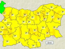 "Жълт" код за силен вятър в Пловдив