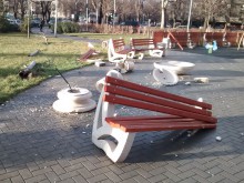 На вниманието на МВР: Вандали безчинстваха в Пловдив, заловете ги!