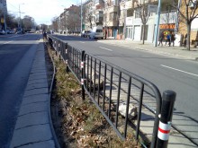 Опитват да възпрат безумните пешеходци в Пловдив с преградни пана!