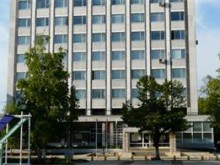 Разбесняла се циганка за малко да удуши социална шефка