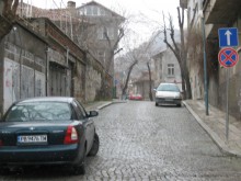 Наглеци по еднопосочна улица в центъра на Пловдив