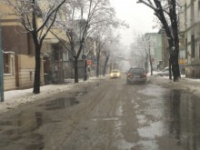 Капризите на март продължават: Дъжд и сняг над Пловдив тази сутрин!