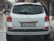 Уникално мързелива жена блокира пловдивско кръстовище