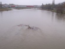 Продължават повишенията на речните нива