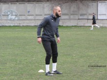 "Смърфовете" се отказаха от двама на проби