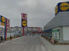 Полицията за кражба от паркинг пред хипермаркет: Оставете, няма смисъл!