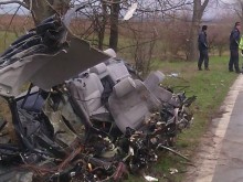 Колата на 24-годишния младеж неузнаваема, летяла е със 150 км/ч