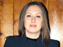 Агресивна циганка обезобрази кметица