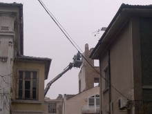 Премахват опасна сграда на бивш тютюнев склад в Центъра