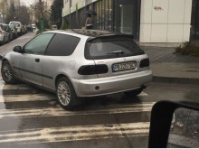 Паркиране на пешеходна пътека в "Южен"
