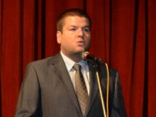"Политикът"-слънчоглед Владо Маринов яхна и АБВ и се опитва нескопосано да трупа дивиденти на гърба на кризата с летището