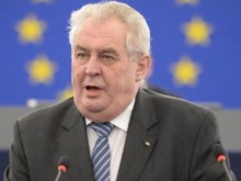 Чешкият президент към посланика на САЩ: Не се меси в работата ми!
