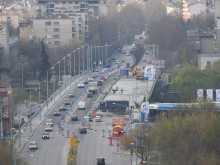Продължава работата по западното платно на моста на "Васил Априлов"