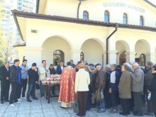 ГЕРБ Западен раздаде над 500 козунака за Великден