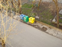 2 месеца част от тротоара на ул. "Стоян Михайловски" стои недовършен