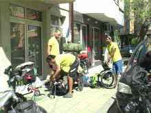 Френски велосипедисти пристигнаха в Пловдив с благотворителна кауза