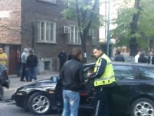 Много пиян от Куртово Конаре събра очите на минувачите, помля три коли!