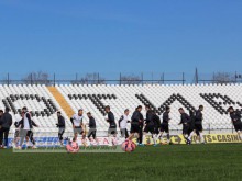 В Локо доиграват сезона без пари, изчистват им само заплатата за януари