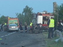 Двама загинали и петима ранени при жестока катастрофа край Първомай