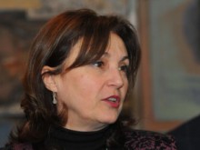 Бъчварова няма да спре командироването на полицаи по границата 