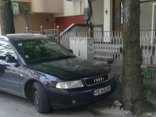 Защо се хабят пари за тротоари и зелени площи, а никой не санкционира наглеците?