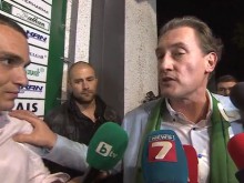 Домусчиев към журналист: Изчезвай, олигофрен!