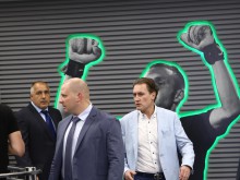 Кирил Домусчиев се извини за "олигофрен" и "махай се" към журналист
