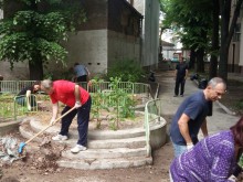 ПП ГЕРБ - "Централен" почисти пространството около социален дом