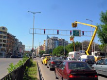 Второ възлово кръстовище на бул. "България" с нови указателни табели