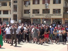 Напрежението в Гърмен ескалира