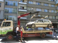 Зрелищно вдигнаха пет автомобила в "Централен"