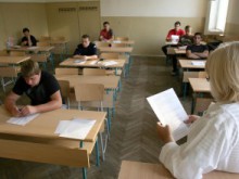 Учителите с 10 брутни заплати при пенсиониране
